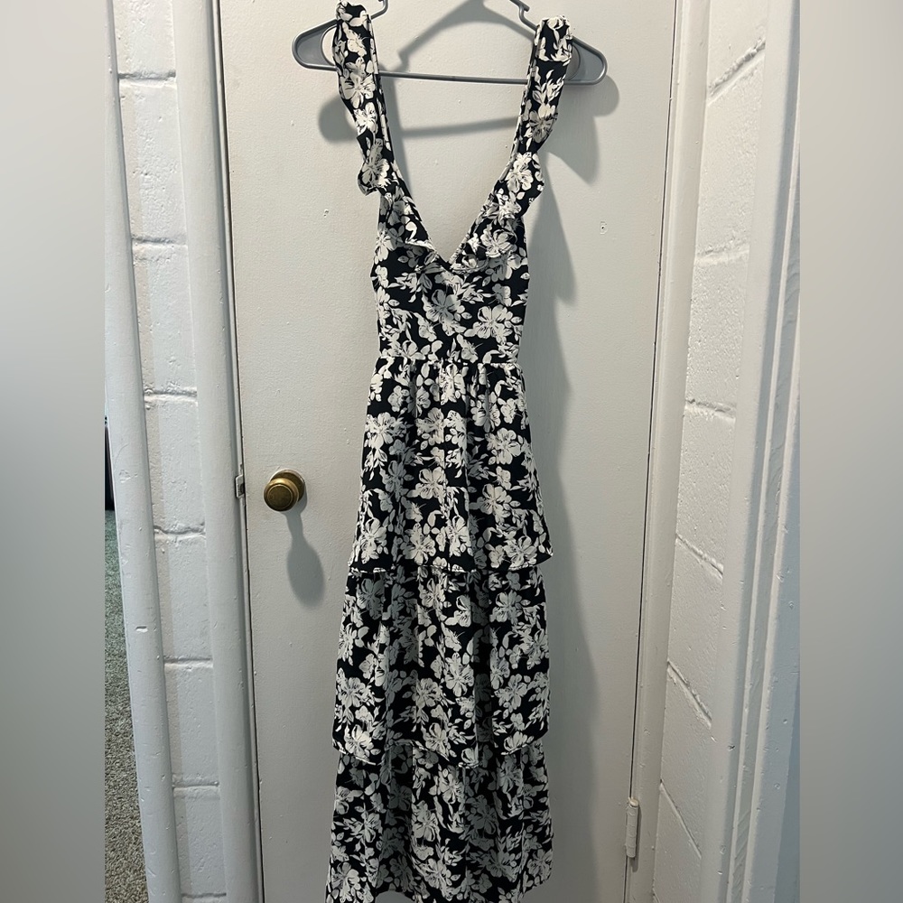 Brand new Lulus dress.